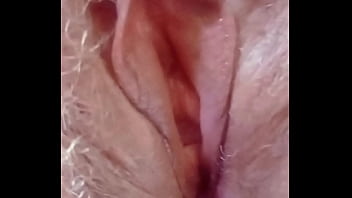 Parting my hairy cunt