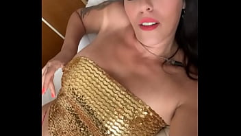 Sofía alba se toca lento y gime tu nombre