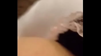 Madurita casada su marido nunca la coge viene conmigo que me la coja