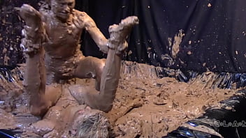 Nude mud wrasslin compilation Nude mud wrasslin compilation