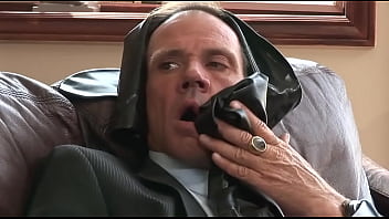 Alana evans is a latex mom