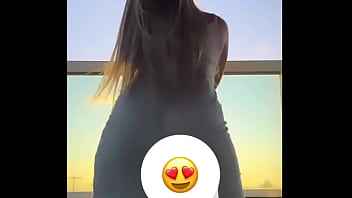 Gostosa dançando sensual