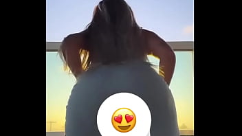 Gostosa dançando sensual