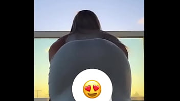 Gostosa dançando sensual