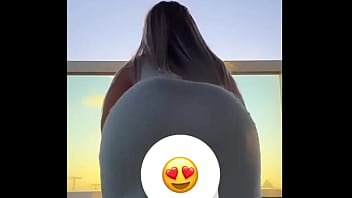 Gostosa dançando sensual