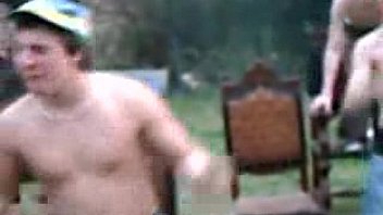 Strip tease it's rain a men musique parodie