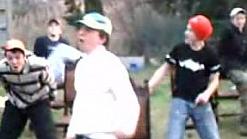 Strip tease it's rain a men musique parodie