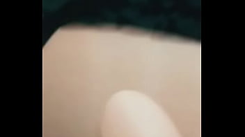 Mi amigo me mete un dildo en cuatro