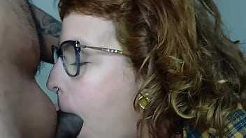 Comi a mina da biblioteca no pelo