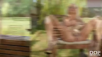 Pussy cap sexy babe's solo bottle cherry pop