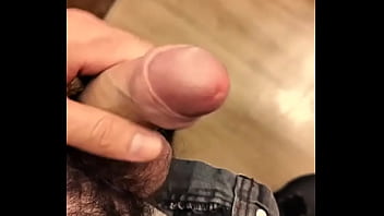 Ontem foi dia de arrumar o guarda roupa e dar aquela punhetadinha no provador é de lei confere lá no privacy tem 1