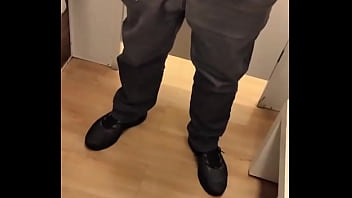 Ontem foi dia de arrumar o guarda roupa e dar aquela punhetadinha no provador é de lei confere lá no privacy tem 1