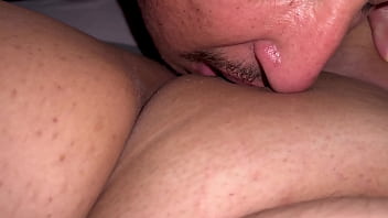 Sexy girl gets her vagina sucked by a stranger who makes her feel rich things on her big clitoris