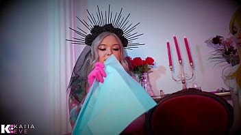 Painting your balls red off with the head sissification