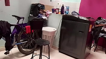 Señor perdoname por follarme a la señora de la limpieza pero esta muy rica la venezolana culona