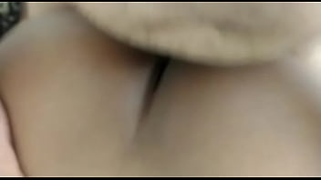 Morena dando gostoso pro solteiro