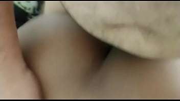 Morena dando gostoso pro solteiro