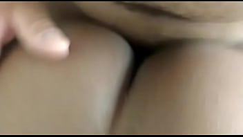 Morena dando gostoso pro solteiro