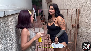 He took the college girl from the party to an alley and they fucked nicely subtitled in english