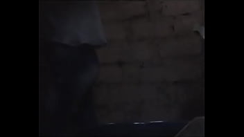 Espiendo a mi amiga la culona