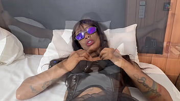 O corno chamou o amigo e eu dei para ele e o amigo ainda comeu o corno safado