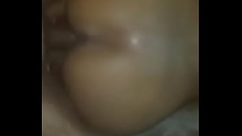 Casada gozando de quatro