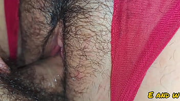 Cremita en el coño de mi pequeña hermanastra