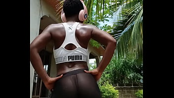 Can u believe crazybitch received tortoise as gift from her favourite fan