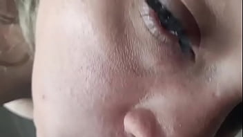 Casting amateur chupando verga por primera vez en cámara