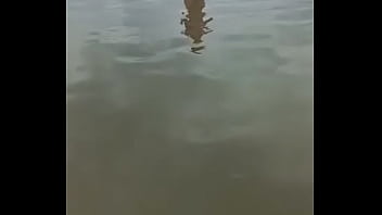 Me exibindo na praia com bikine bem pequeno