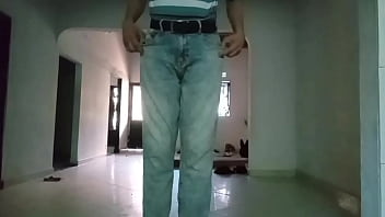 Una deliciosa meada con mi pañal y pantalón puesto y de paso deliciosa pajita y doble orgssmo