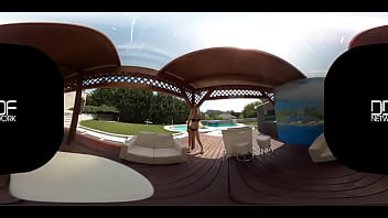 Poolside penetration solo summer lovin'