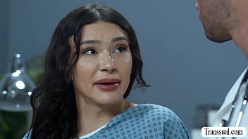 Shemale andylynn payne is in the clinic of her doctor cliff starts seducing him to have sex