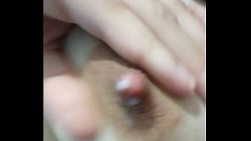 Troia col latte nelle tette