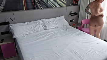 Gratis us busty milf sophia locke introduction masturbation