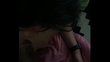 Cheating married woman gives blow job