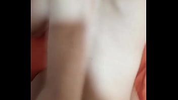 A mi novia le encanta chuparme las bolas