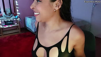 Hot latina with natural body trying to suck her own breast