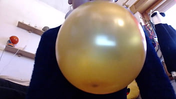 Big wet orgasm for these big balloons inflated together with you