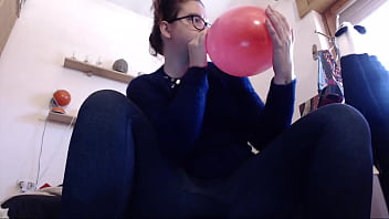 Big wet orgasm for these big balloons inflated together with you