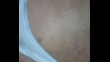 Vecina trola paga deuda