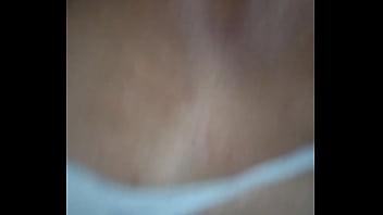 Vecina trola paga deuda