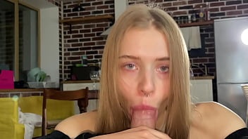 Cutie sucks me off before putting a condom