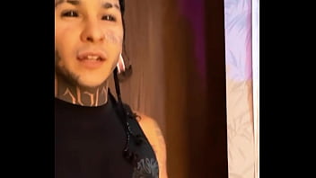 Giving pepperoni pizza to my neighbors