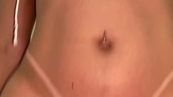 Comendo a vizinha escondido