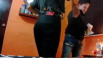 Colegiala paga un masaje y se coje al masajista facial final Colegiala paga un masaje y se coje al masajista facial final