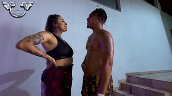 Meu amigo me apresentou sua vizinha safada acabei chupando a buceta dela na frente dele Meu amigo me apresentou sua vizinha safada acabei chupando a buceta dela na frente dele