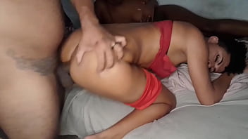 Acordando as esposas para dar a bunda