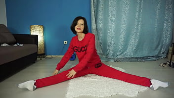 Flexible babe strips and masturbates for you