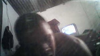 Emanuella levando por trás